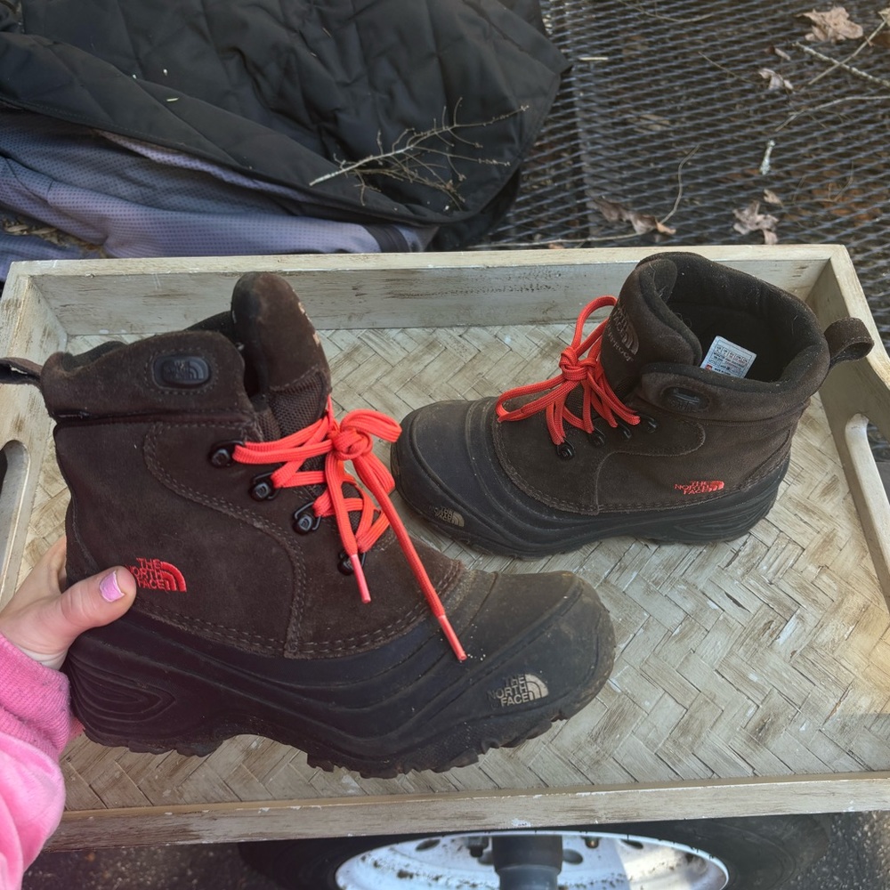 The North Face Youth Chilkat Lace II Hiking Boots